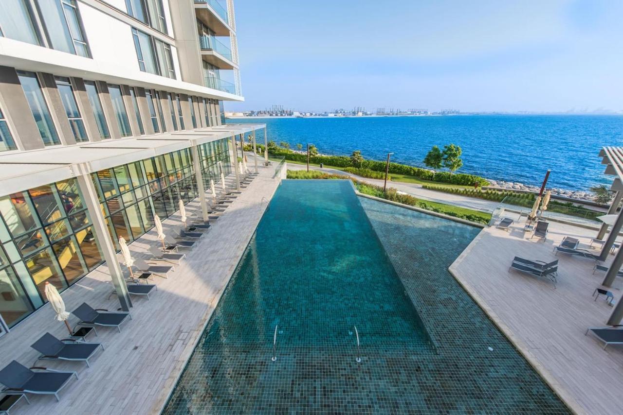 Luxe 3 Bedroom Oceanfront Apartment In The Heart Of Bluewaters Island ดูไบ ภายนอก รูปภาพ