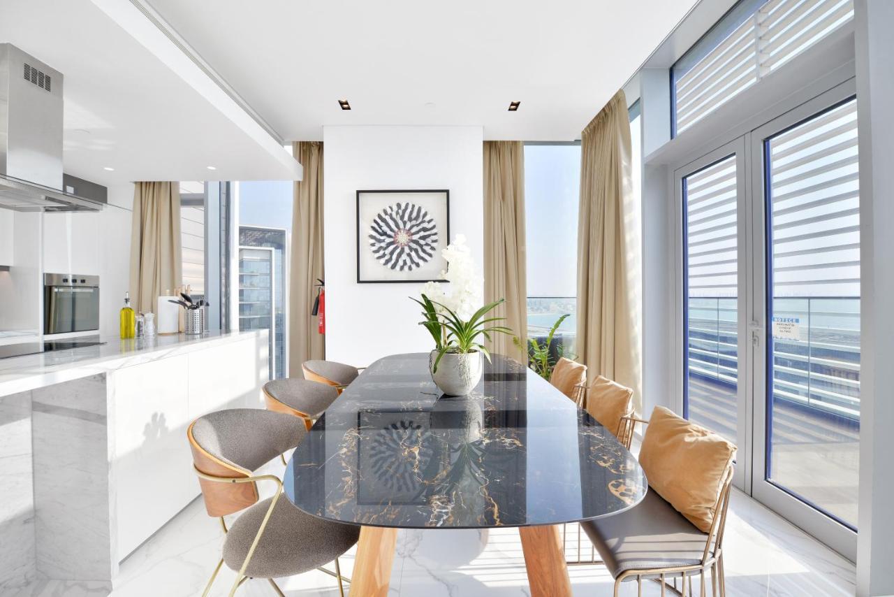 Luxe 3 Bedroom Oceanfront Apartment In The Heart Of Bluewaters Island ดูไบ ภายนอก รูปภาพ