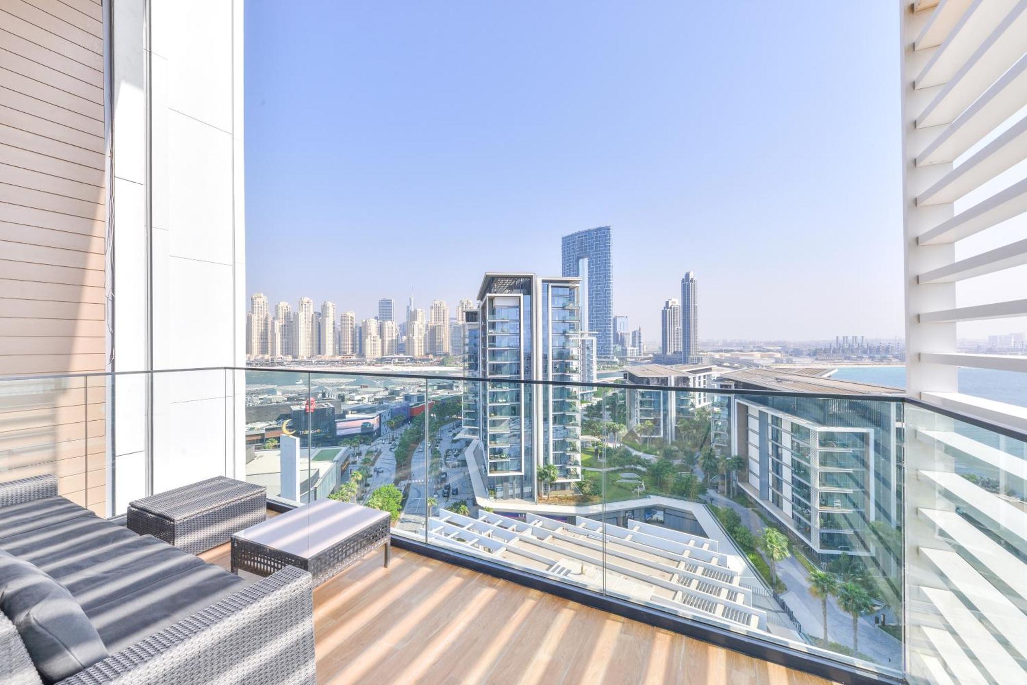Luxe 3 Bedroom Oceanfront Apartment In The Heart Of Bluewaters Island ดูไบ ภายนอก รูปภาพ