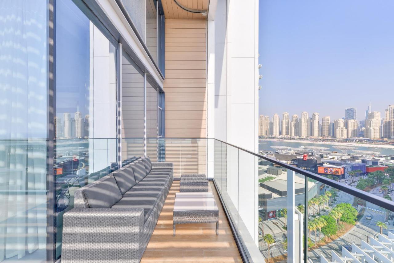 Luxe 3 Bedroom Oceanfront Apartment In The Heart Of Bluewaters Island ดูไบ ภายนอก รูปภาพ