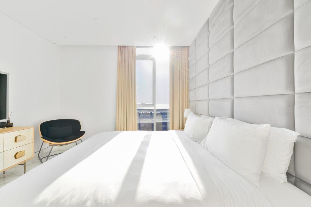 Luxe 3 Bedroom Oceanfront Apartment In The Heart Of Bluewaters Island ดูไบ ภายนอก รูปภาพ