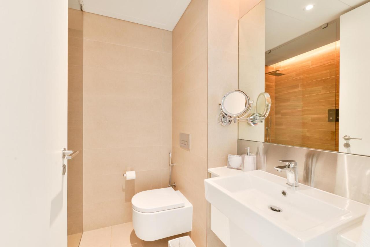 Luxe 3 Bedroom Oceanfront Apartment In The Heart Of Bluewaters Island ดูไบ ภายนอก รูปภาพ